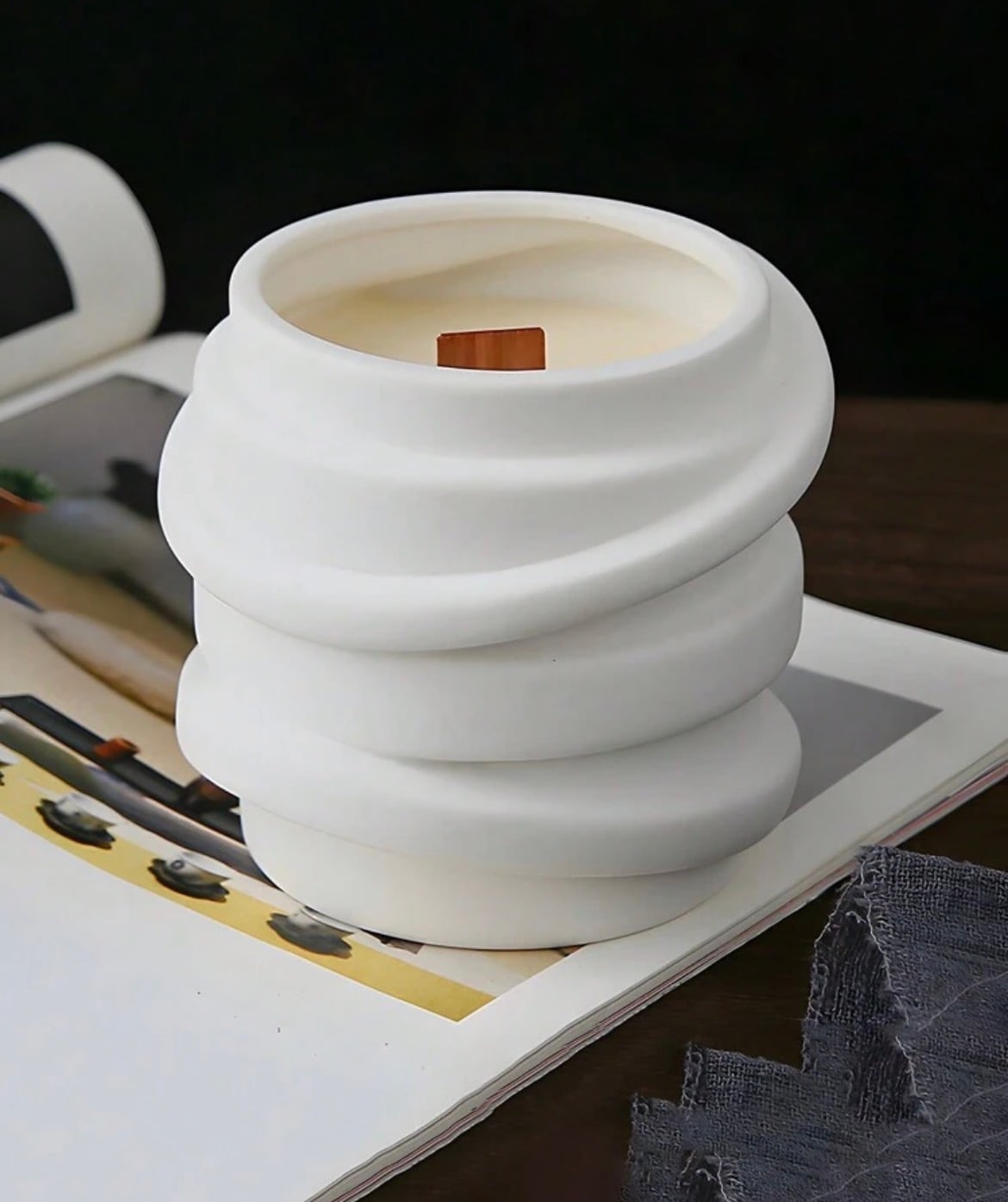 Stacked-ring ceramic vessel candle